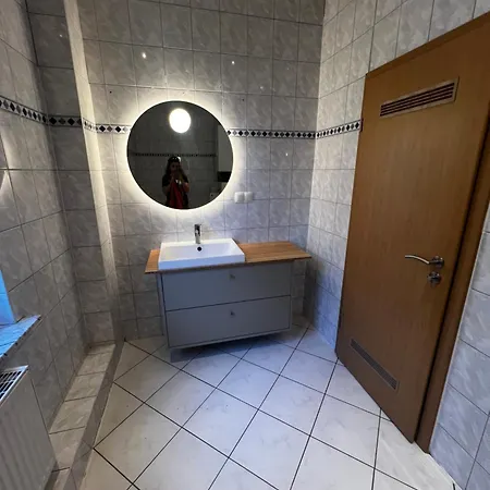 アパート Anbindung Naehe Hannover 2min Bhf Check In Bis 0 Uhr - Self Check In! レーアテ