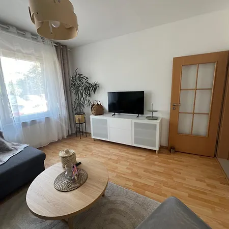 Anbindung Naehe Hannover 2min Bhf Check In Bis 0 Uhr - Self Check In!